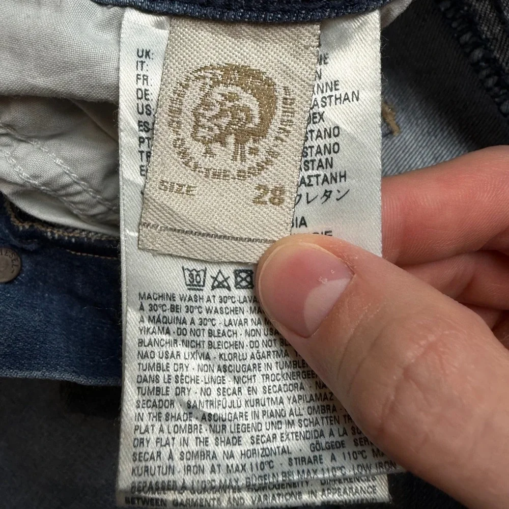 Diesel Buster Jeans Mens 28x32 Blue Slim Tapered Stretch Denim Distressed 084GR